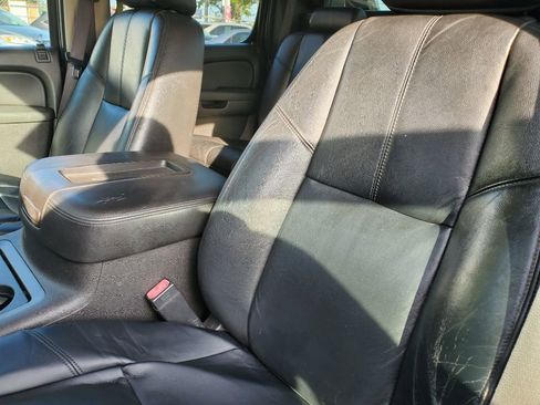 Used 2013 Chevrolet Avalanche LT w/ All-Star Edition image 15