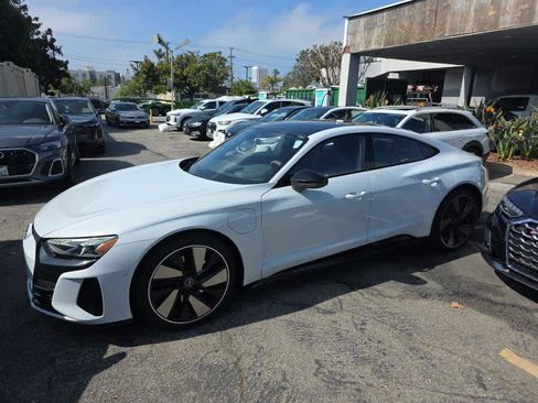 Used 2024 Audi e-tron GT Prestige w/ Prestige Package image 3