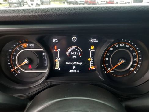 Used 2024 Jeep Wrangler Unlimited Sport AWD/4WD image 31