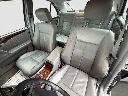 Used 1999 Mercedes-Benz E 320 Sedan image 13