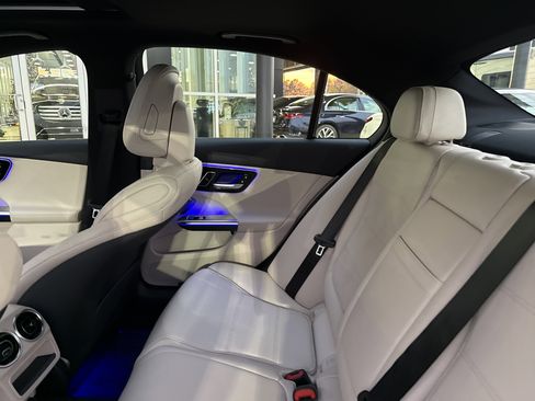 Certified 2025 Mercedes-Benz C 300 4MATIC Sedan image 31