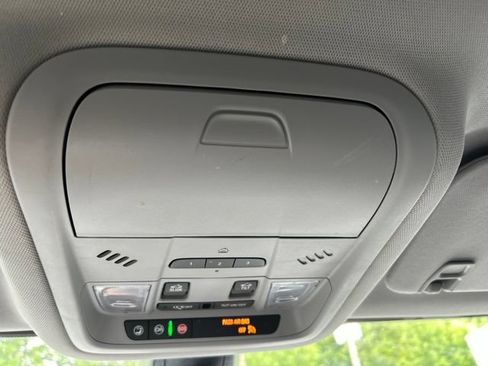 Used 2023 GMC Acadia SLE w/ Driver Convenience Package FWD image 37