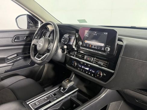 Used 2024 Nissan Pathfinder SV w/ Black Appearance Package FWD image 15