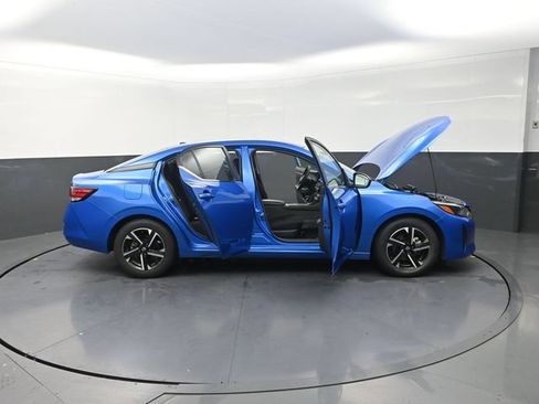 Used 2024 Nissan Sentra SV FWD image 37