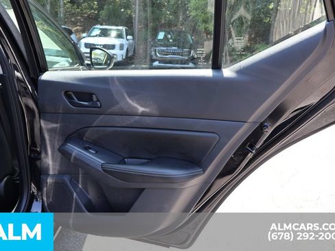 Used 2025 Nissan Altima 2.5 SV FWD image 24