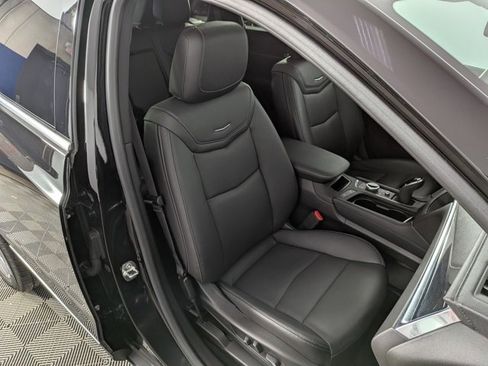 Certified 2025 Cadillac XT5 Premium Luxury w/ LPO, Floor Liner Package image 33