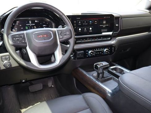 Certified 2024 GMC Sierra 1500 SLT RWD image 4