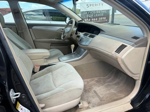 Used 2010 Toyota Avalon XL FWD image 8