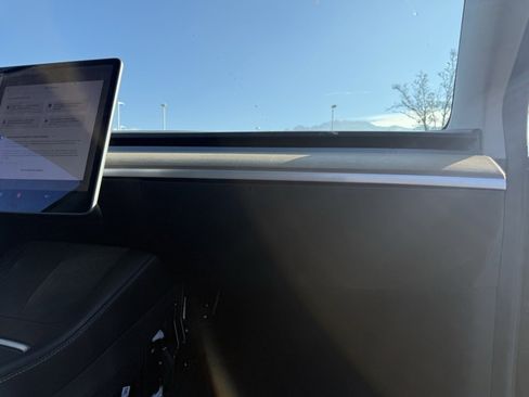 Used 2021 Tesla Model 3 Long Range image 25