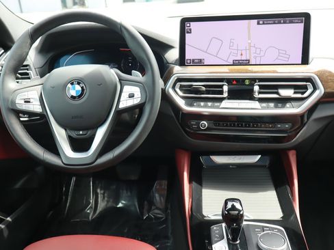 Used 2025 BMW X4 xDrive30i w/ Premium Package AWD/4WD image 12
