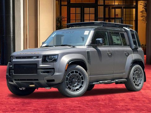 New 2026 Land Rover Defender 110 OCTA AWD/4WD image 17