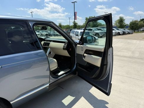 Used 2018 Land Rover Range Rover Supercharged AWD/4WD image 25
