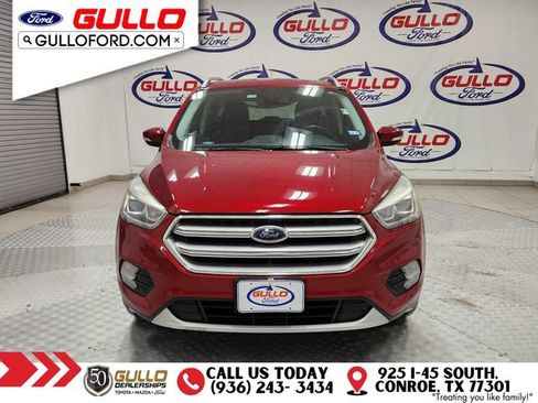 Used 2017 Ford Escape Titanium image 2