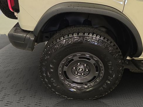 Used 2022 Ford Bronco Everglades AWD/4WD image 18