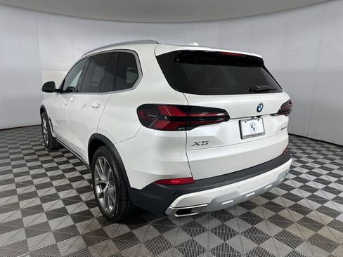 Certified 2024 BMW X5 xDrive40i w/ Premium Package AWD/4WD image 24
