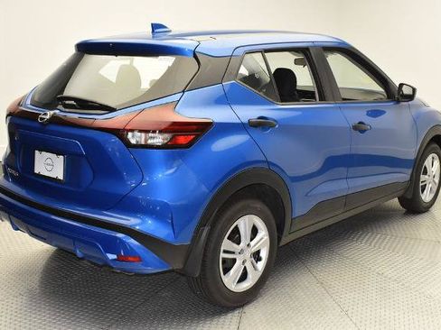 Certified 2025 Nissan Kicks Play S FWD image 5