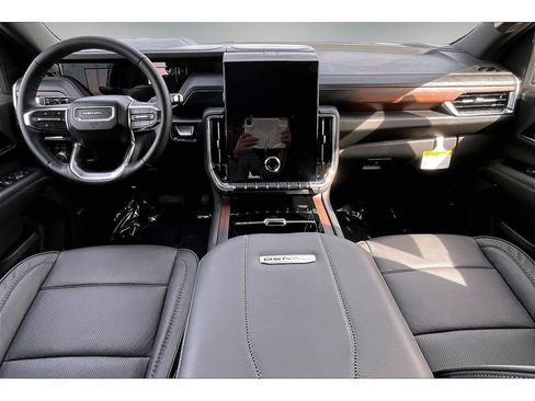 New 2026 GMC Yukon Denali w/ Sun & Power Step Package AWD/4WD image 5