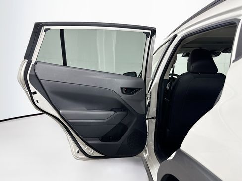 Used 2024 Subaru Crosstrek 2.0i Premium image 26