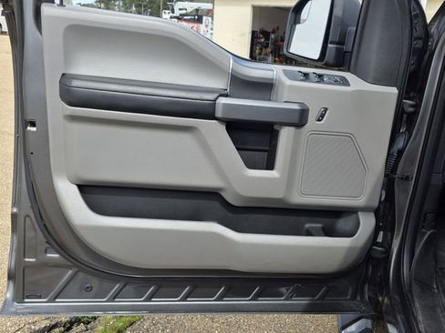 Used 2016 Ford F150 XLT w/ Equipment Group 302A Luxury image 14