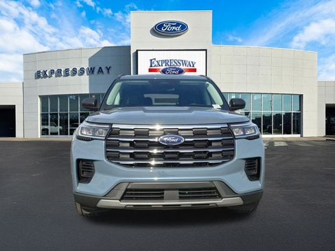 New 2026 Ford Explorer Active image 3