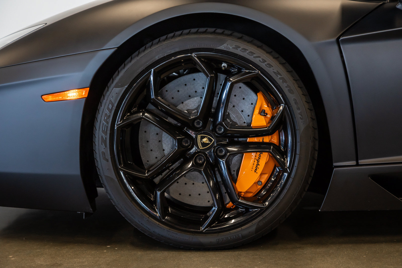 Used 2012 Lamborghini Aventador LP 700-4 AWD/4WD image 17