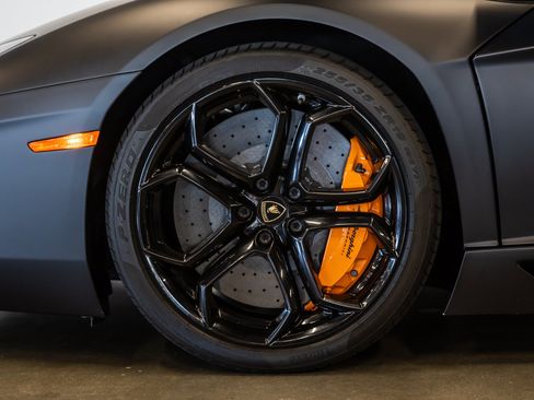 Used 2012 Lamborghini Aventador LP 700-4 AWD/4WD image 17