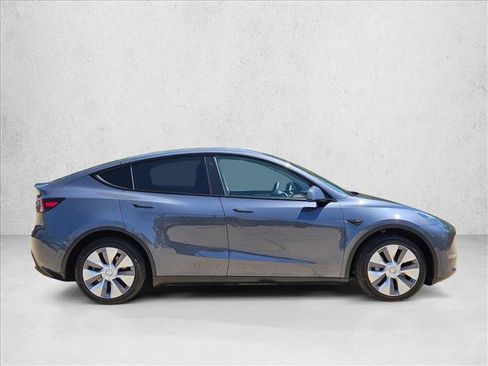 Used 2023 Tesla Model Y Long Range AWD/4WD image 4