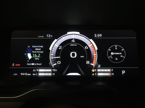 Used 2025 Toyota Tundra Limited AWD/4WD image 11