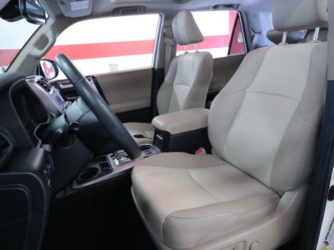 Used 2022 Toyota 4Runner SR5 Premium w/ Moonroof Package RWD image 10