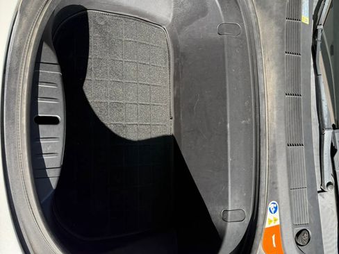 Used 2018 Tesla Model 3 Long Range RWD image 7