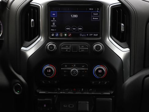 Used 2022 Chevrolet Silverado 2500 LTZ AWD/4WD image 17