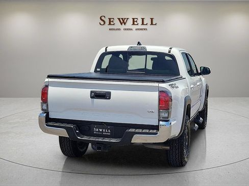 Used 2023 Toyota Tacoma TRD Off-Road RWD image 5