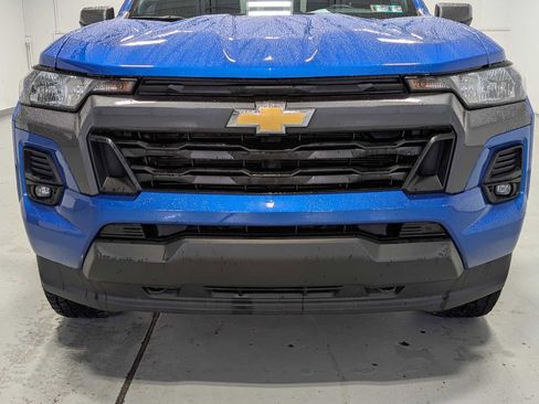 Used 2023 Chevrolet Colorado LT w/ LT Convenience Package AWD/4WD image 2