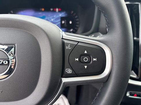 Certified 2023 Volvo S60 B5 Plus w/ Climate Package FWD image 21