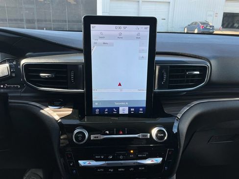 Used 2023 Ford Explorer Limited w/ Limited Technology Package image 26