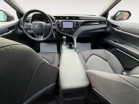 Used 2019 Toyota Camry LE image 18