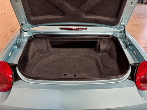 Used 2002 Ford Thunderbird image 71