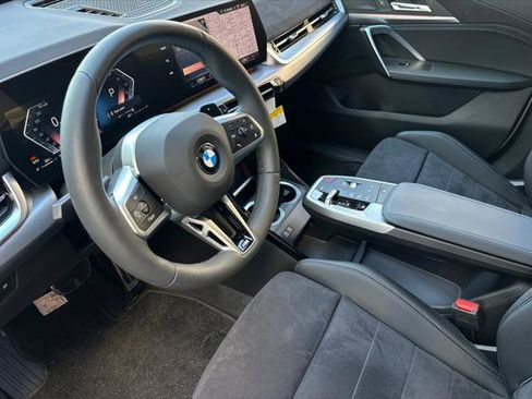 New 2026 BMW X1 xDrive28i w/ M Sport Package AWD/4WD image 9