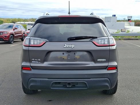 Certified 2021 Jeep Cherokee Latitude Plus w/ Sun & Sound Group image 5