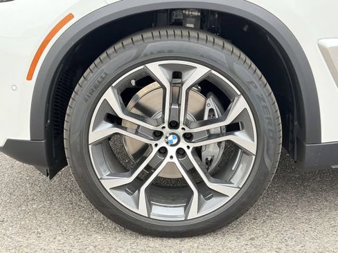 Used 2026 BMW X5 xDrive40i AWD/4WD image 10