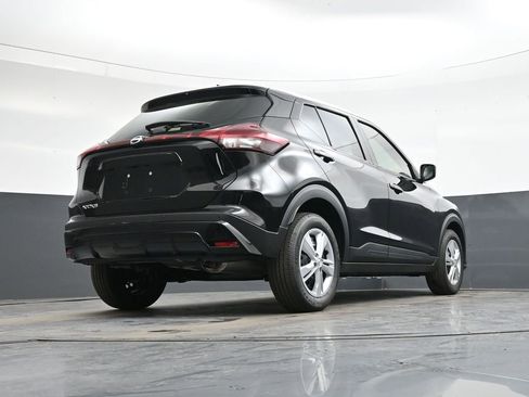 Certified 2025 Nissan Kicks Play S FWD image 36