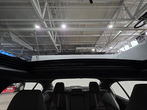 Used 2024 Toyota Corolla SE image 16