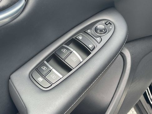 Certified 2025 INFINITI QX50 Luxe image 13