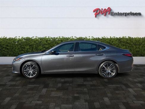 Used 2024 Lexus ES 350 w/ Premium Package image 3