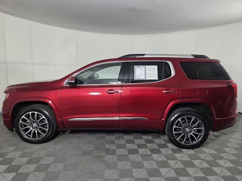 Used 2022 GMC Acadia Denali w/ Denali Ultimate Package image 9