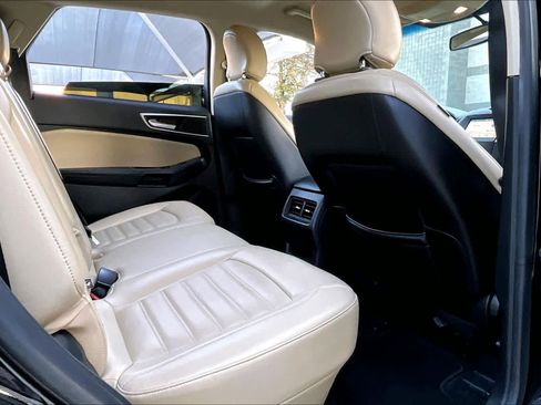Used 2018 Ford Edge SEL w/ Equipment Group 201A image 17