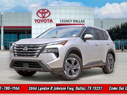 Used 2024 Nissan Rogue SV image 1