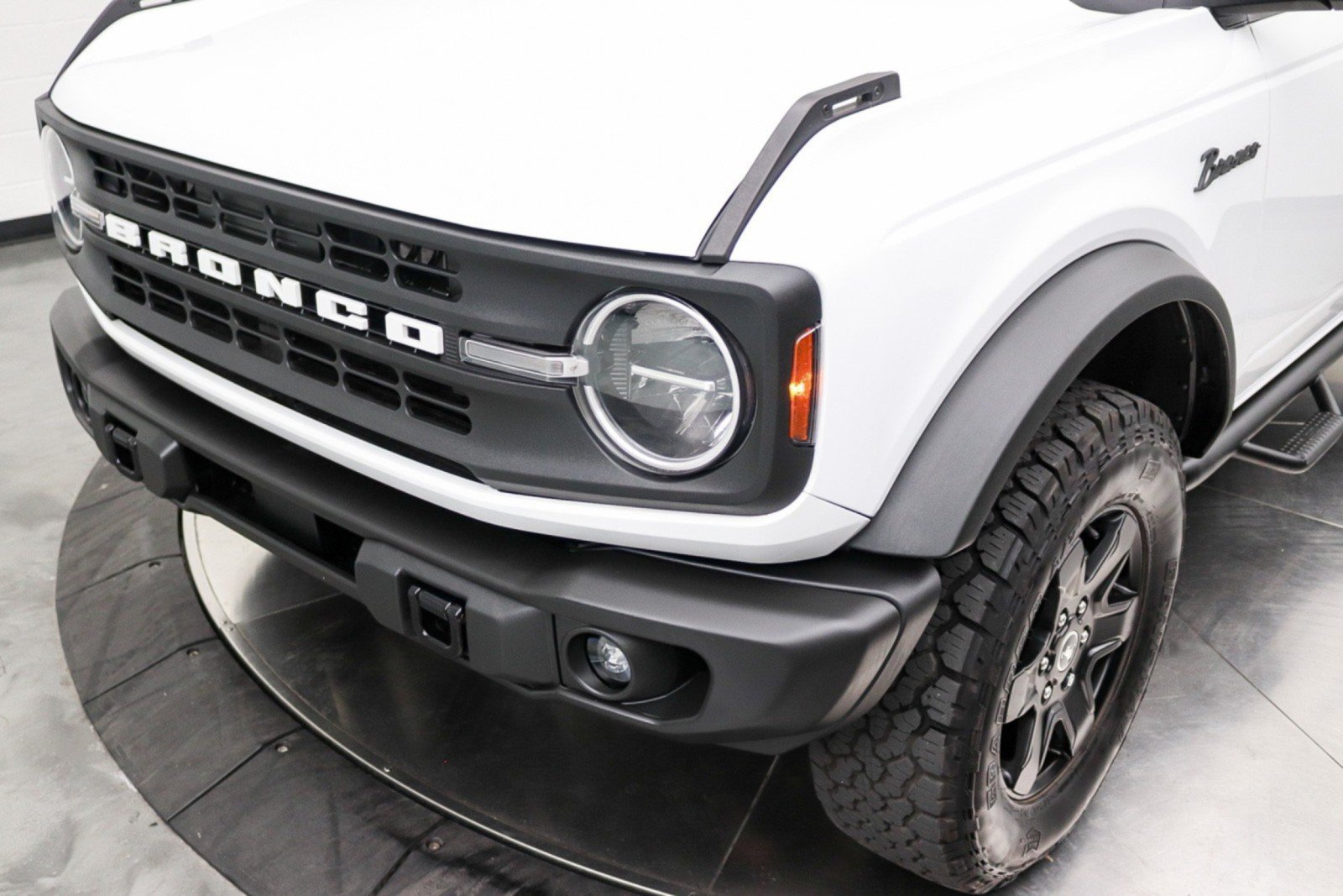 Used 2022 Ford Bronco Black Diamond AWD/4WD image 11