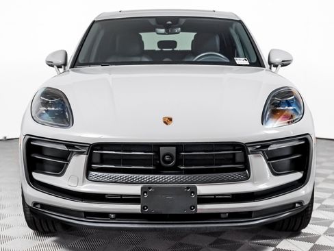 Certified 2026 Porsche Macan AWD/4WD image 7