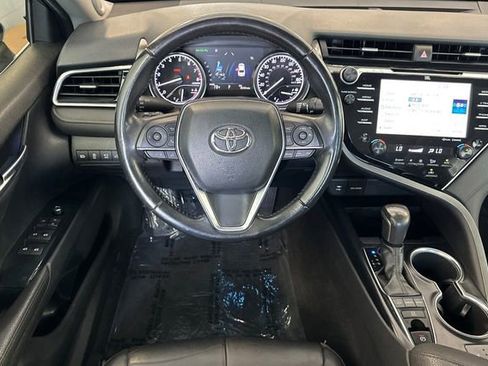 Used 2018 Toyota Camry XLE w/ Driver Assist Package FWD image 16